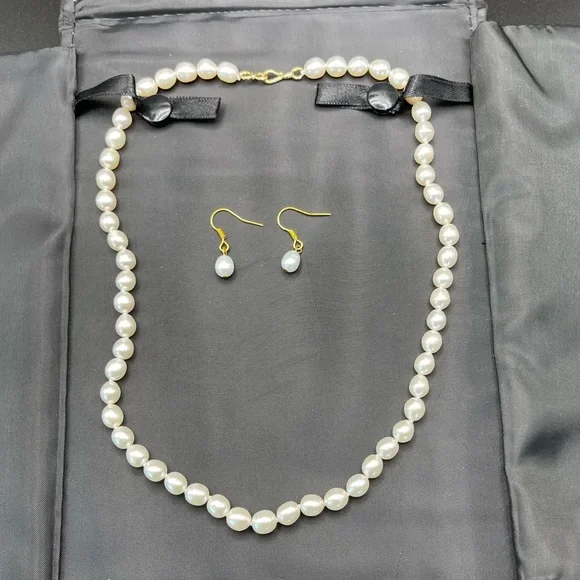 6-7mm Hand Strung Natural Rice Pearl Necklace Earring Set - Picture 7 of 11